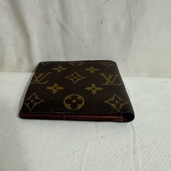 Louis Vuitton Wallet - Picture 3 of 10